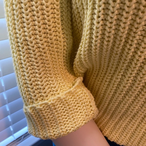 American Rag sweater - Picture 3 of 5